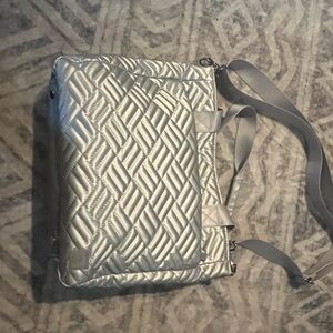 IHKWIP Take it on Tote